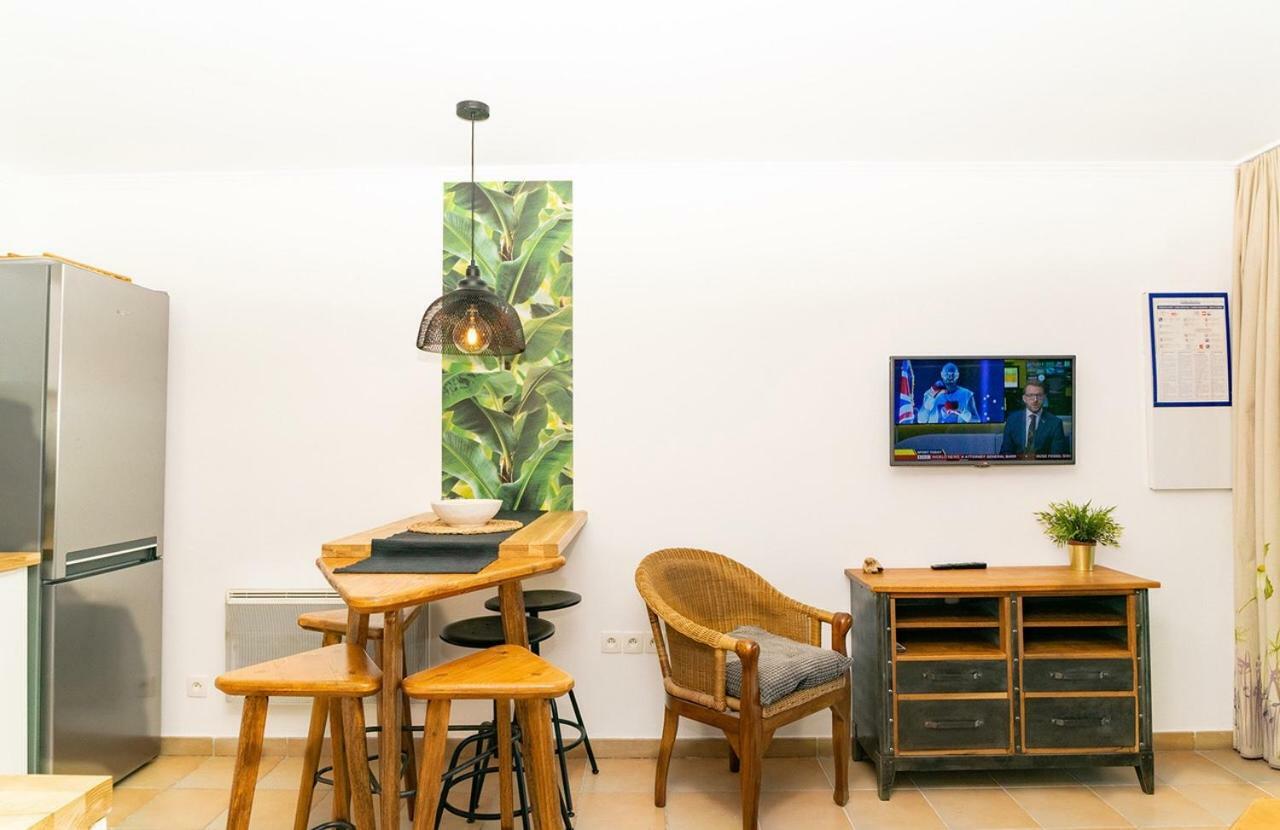 Les Restanques Apartment Grimaud Luaran gambar
